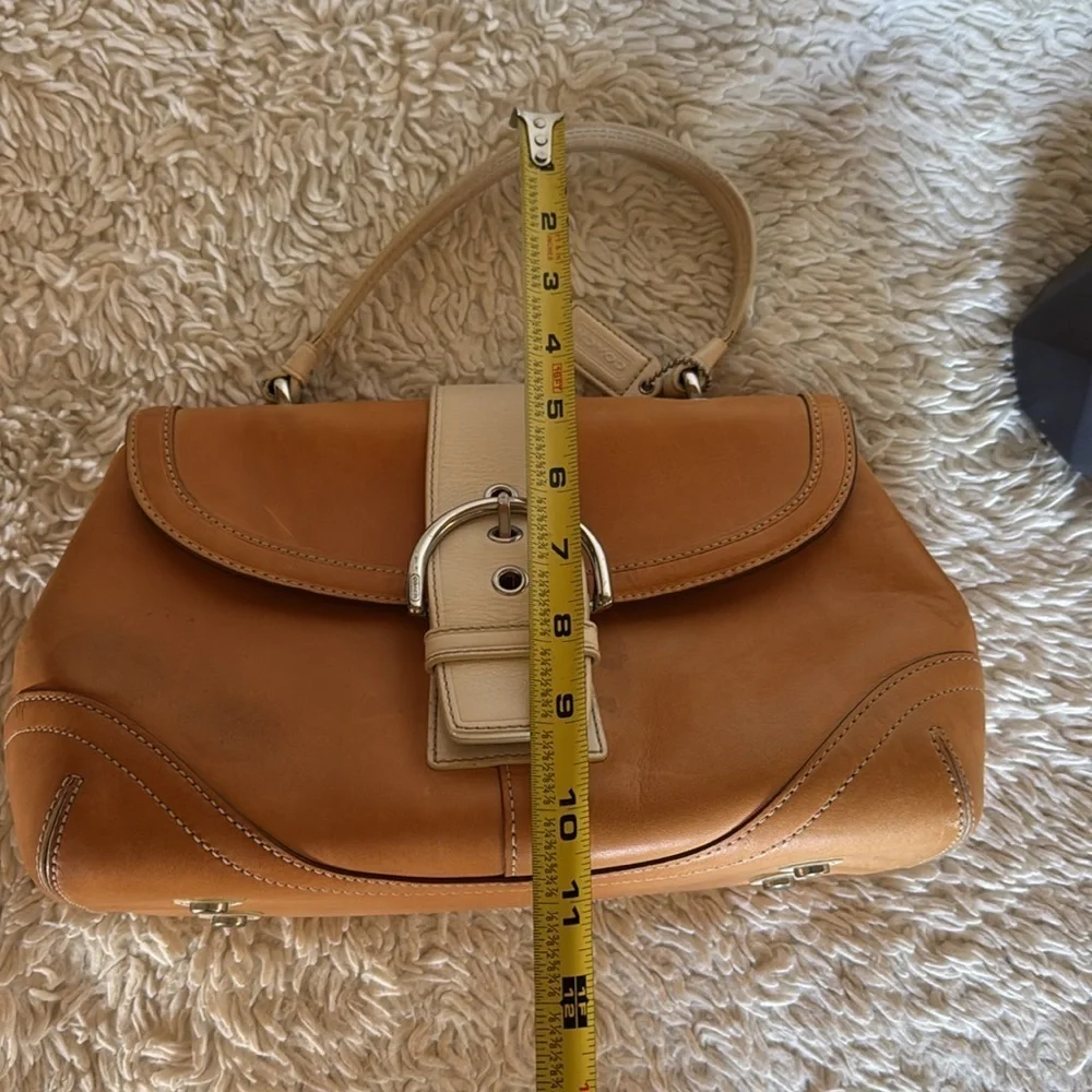 👜 Vintage Coach Soho Vachetta leather top handle suede lining Sufflette bag